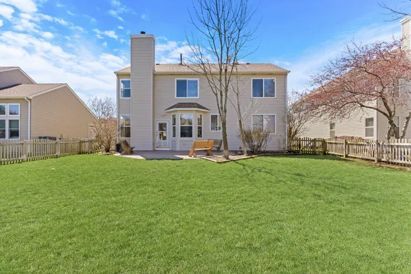 $449,000 | 460 Arlington Lane, Grayslake, IL 60030