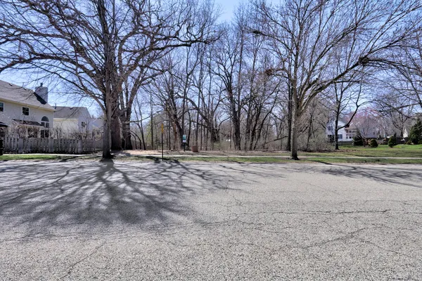 $449,000 | 460 Arlington Lane, Grayslake, IL 60030