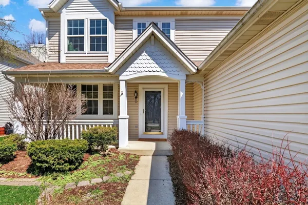 $449,000 | 460 Arlington Lane, Grayslake, IL 60030