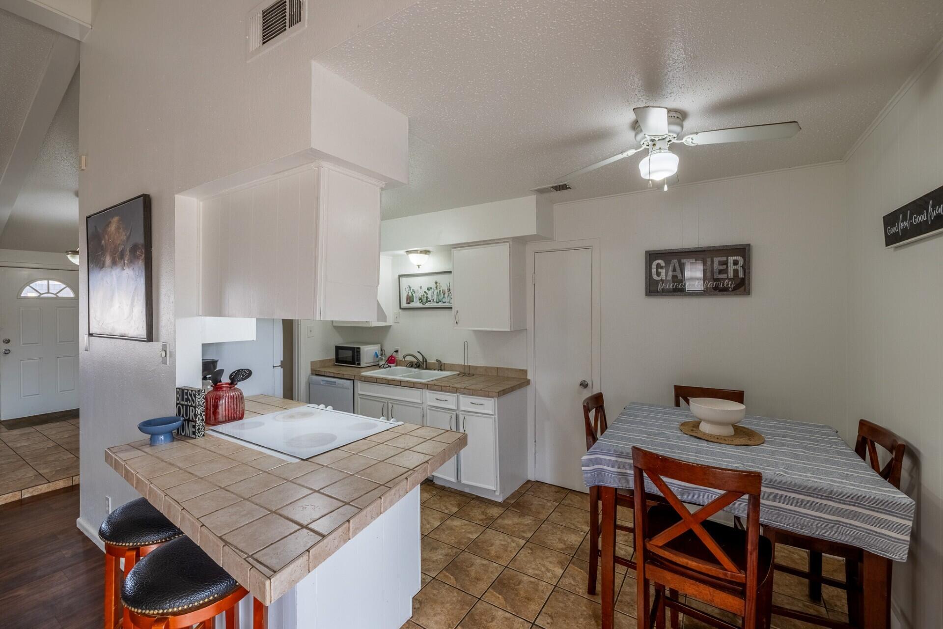 5419 45th Street Lubbock, TX 79414 - Photo 5 of 14 7eaca715-b2bb-47fc-b6ac-2a3cd69c4a65