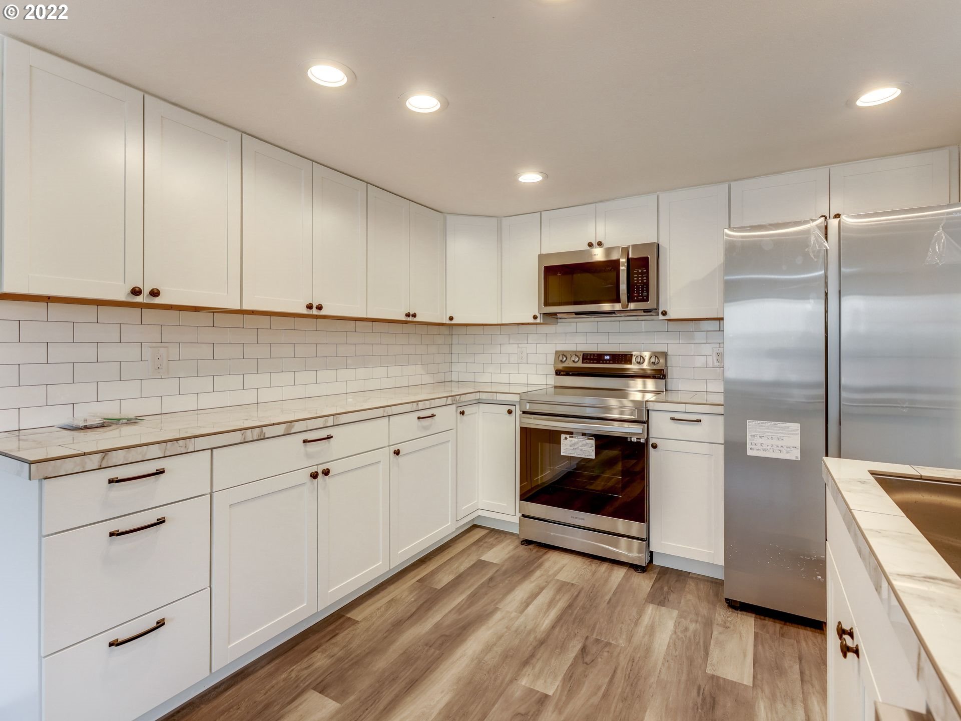 738 Southeast Rene Avenue Gresham, OR 97080 - Photo 11 of 32 Gallery Image 11