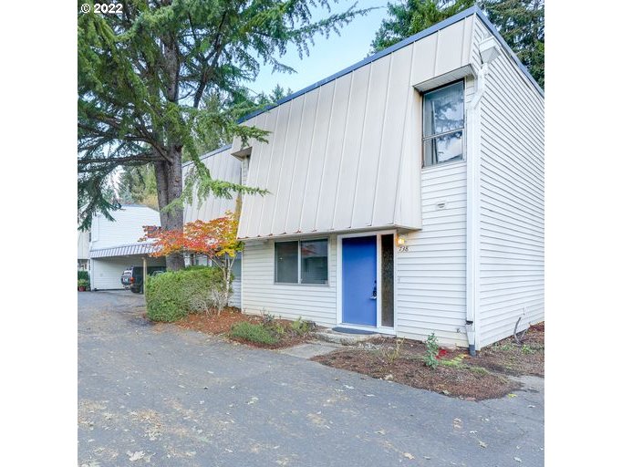 738 Southeast Rene Avenue Gresham, OR 97080 - Photo 2 of 32 Gallery Image 2