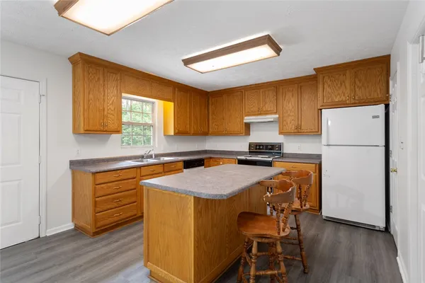 $260,000 | 123 Sequayah Drive, Fair Play, SC 29643