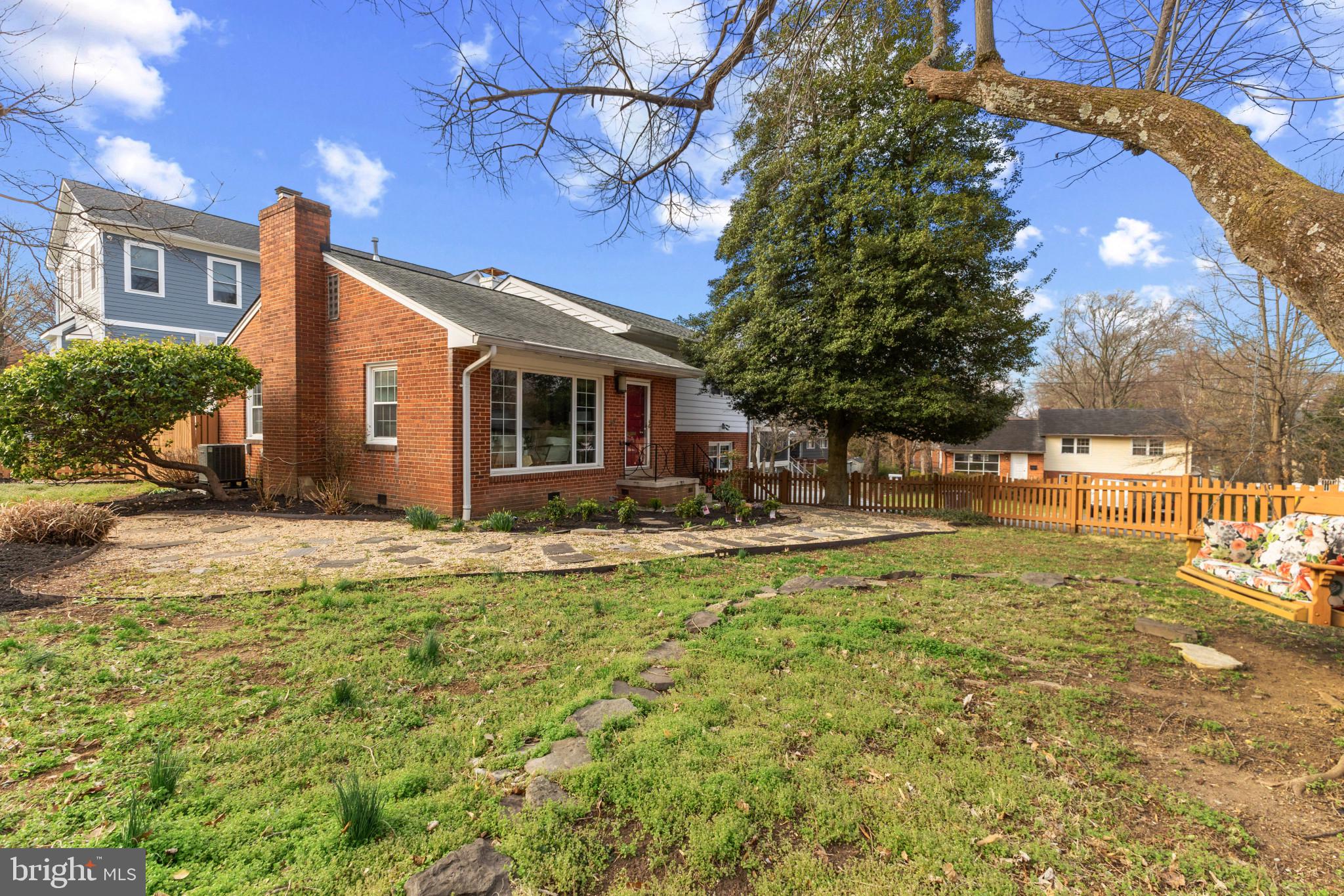 5400 27th Road North Arlington, VA 22207 - Photo 26 of 26 a view of a house with backyard and sitting area