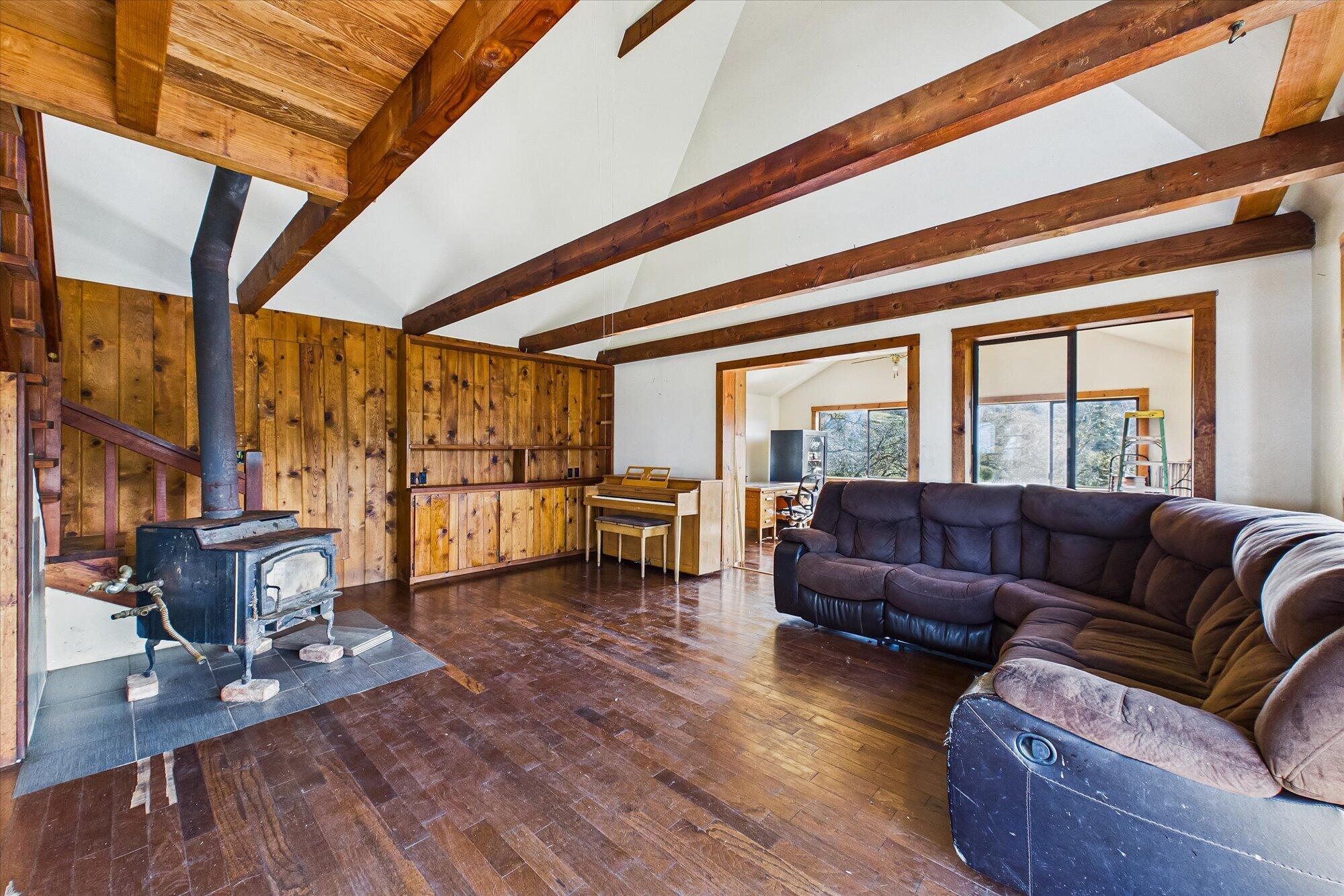 1960 Burr Valley Road Bridgeville, CA 95526 - Photo 7 of 63