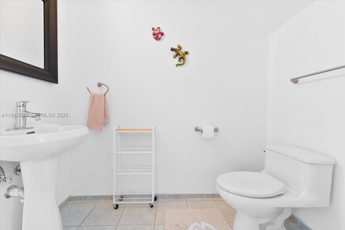 60 Southwest 13th Street, Unit 3203 Miami, FL 33130 - Photo 13 of 33