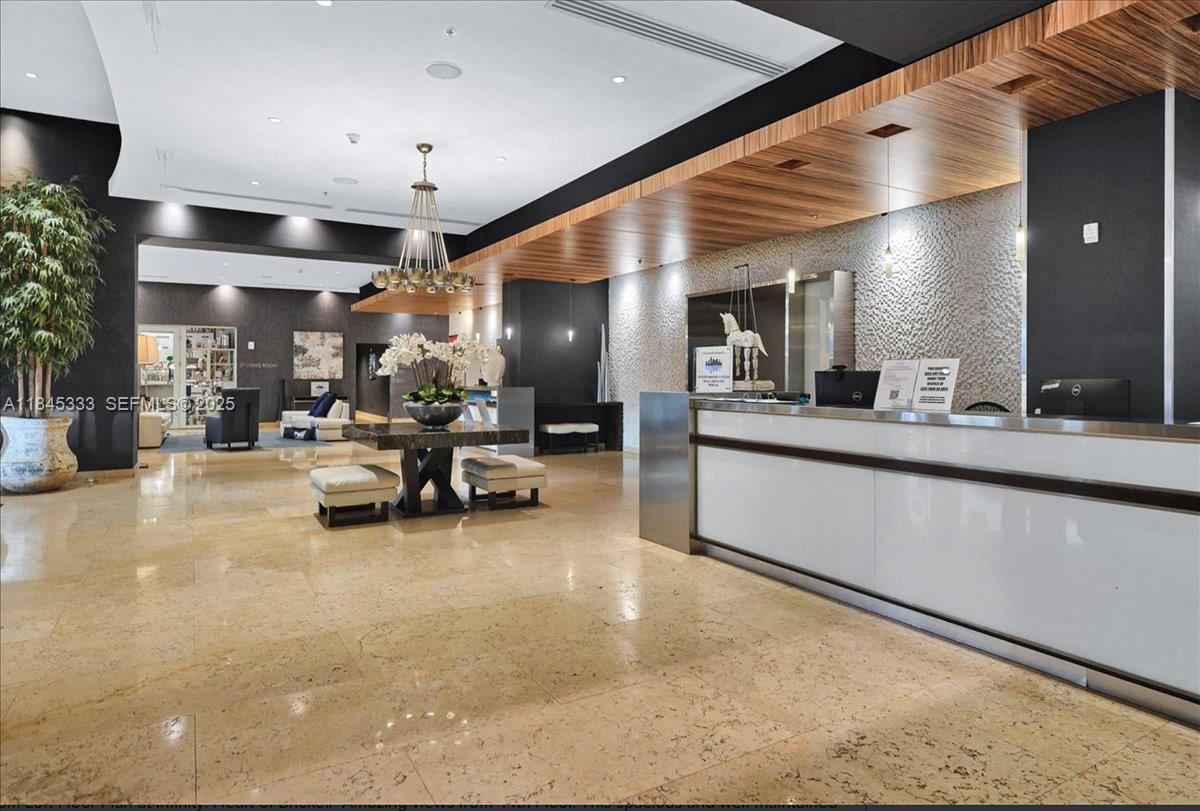 60 Southwest 13th Street, Unit 3203 Miami, FL 33130 - Photo 20 of 33