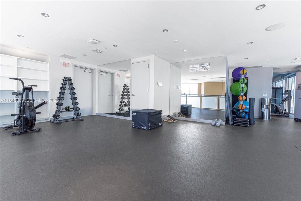 60 Southwest 13th Street, Unit 3203 Miami, FL 33130 - Photo 27 of 33