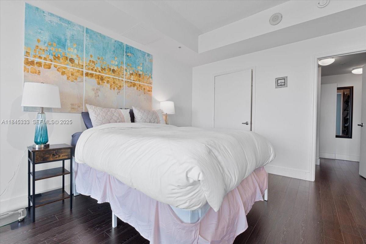 60 Southwest 13th Street, Unit 3203 Miami, FL 33130 - Photo 9 of 33