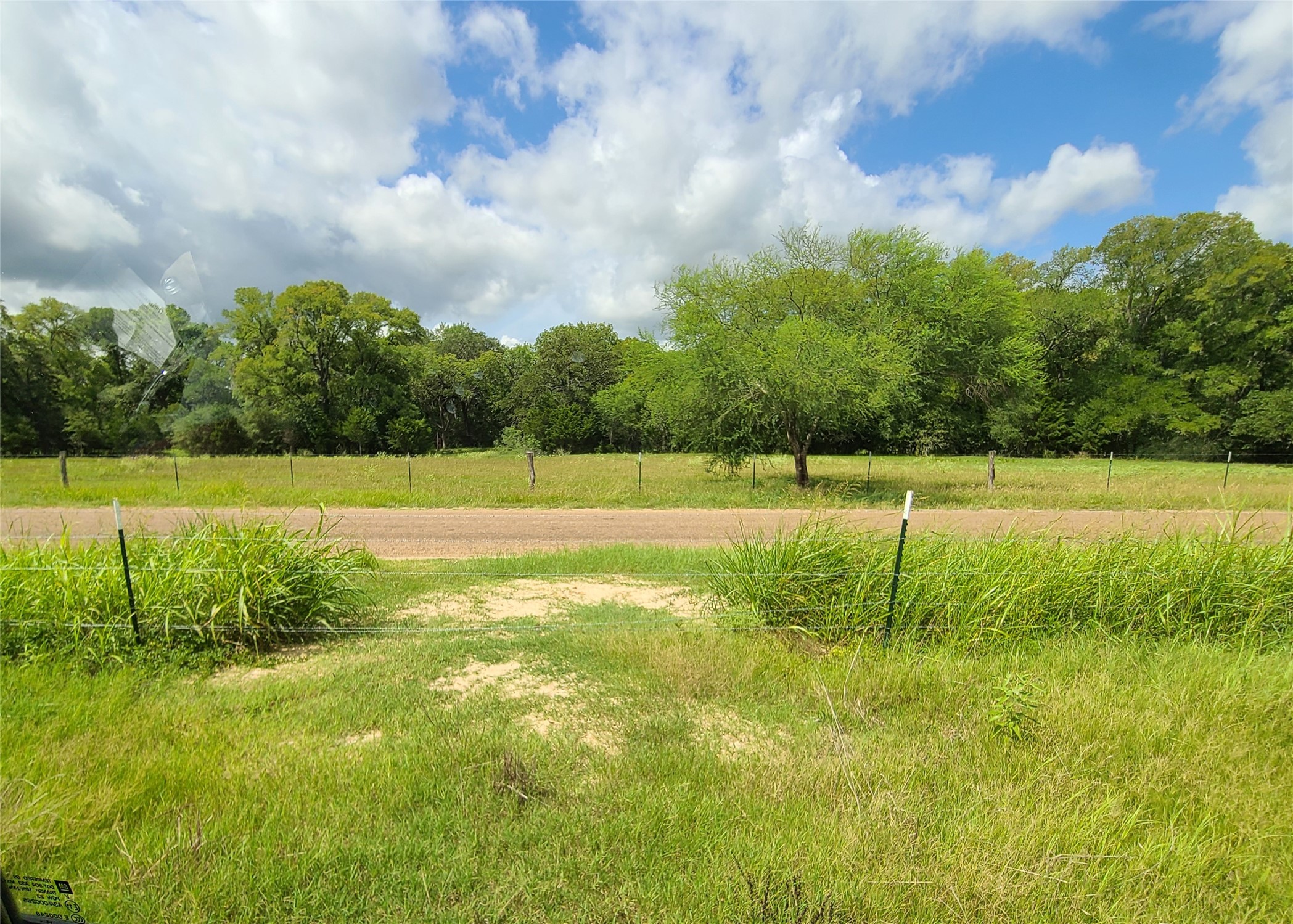 2245 Oakland Road Schulenburg, TX 78956 - Photo 3 of 8