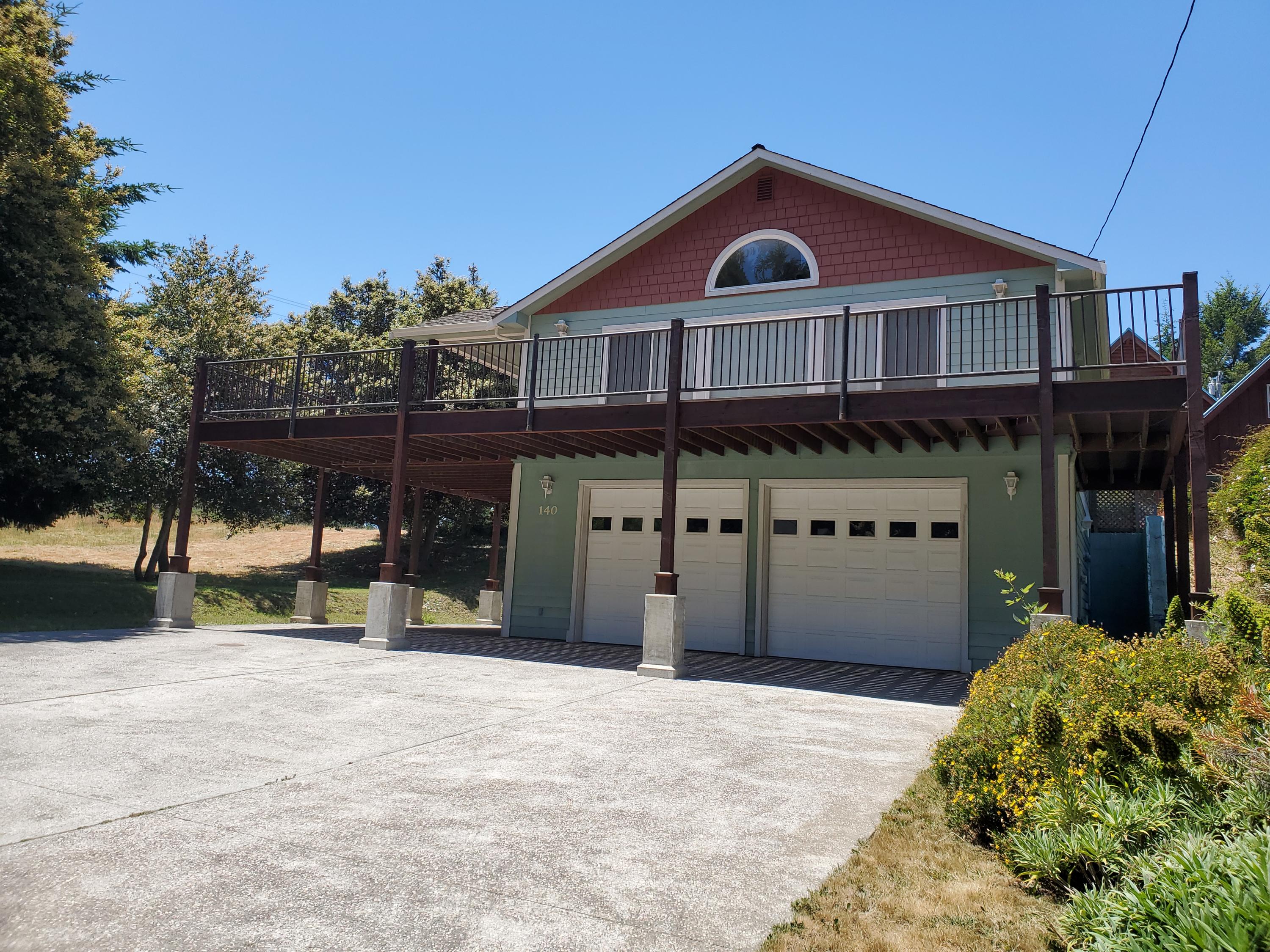 140 Beach Road Whitethorn, CA 95589 - Photo 2 of 37