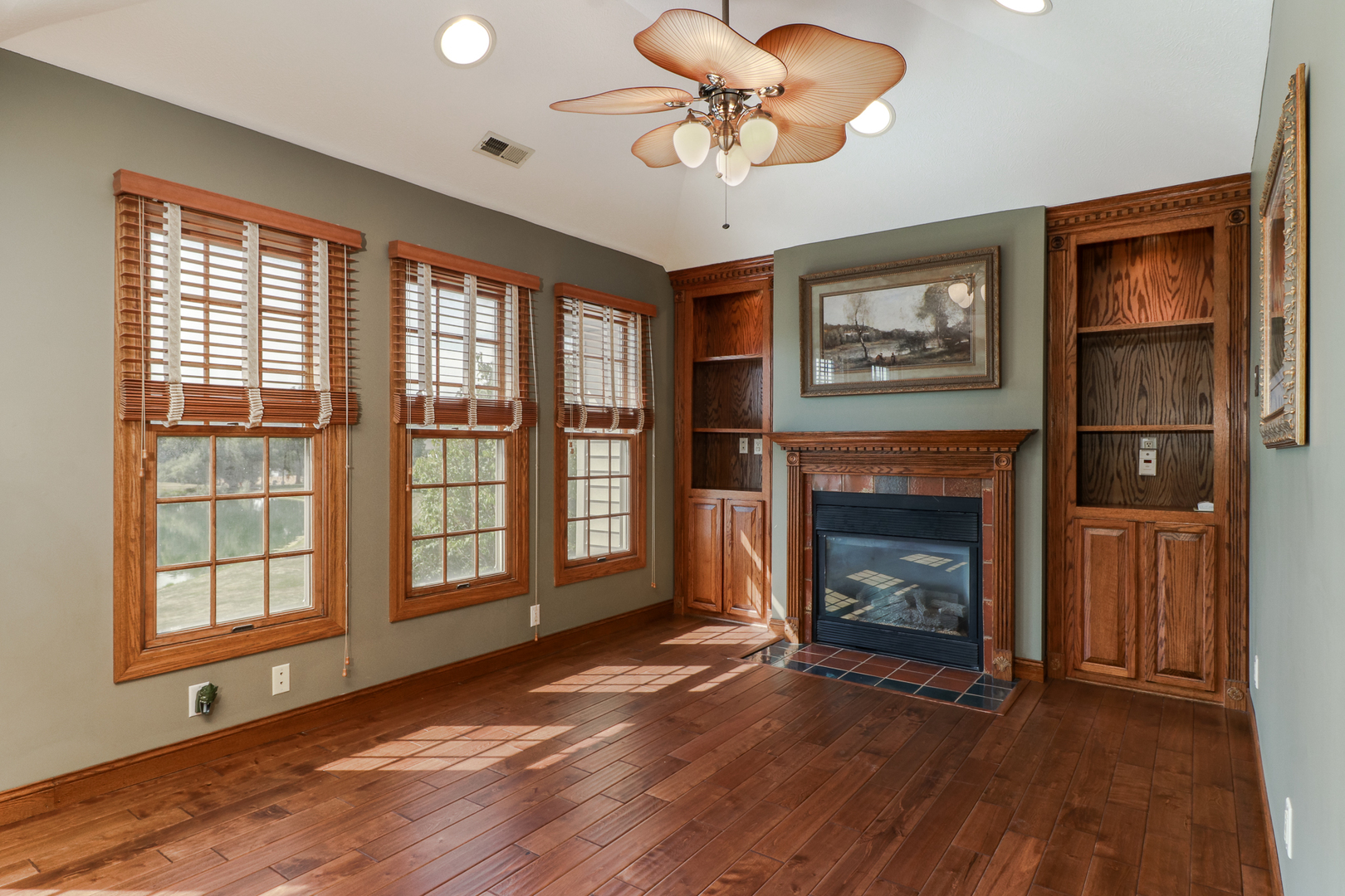 16213 Bush Boulevard Bloomington, IL 61705 - Photo 25 of 59