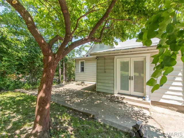 $1,800 | 7410 Hoover Avenue, St. Louis, MO 63117