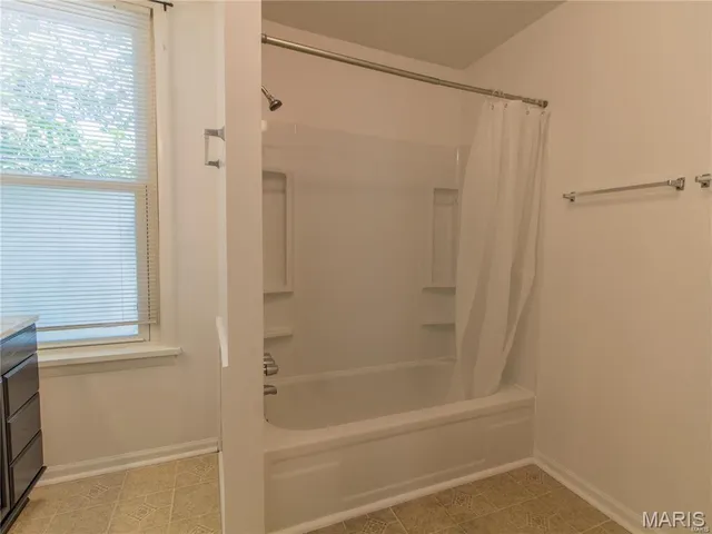 $1,800 | 7410 Hoover Avenue, St. Louis, MO 63117