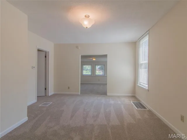 $1,800 | 7410 Hoover Avenue, St. Louis, MO 63117