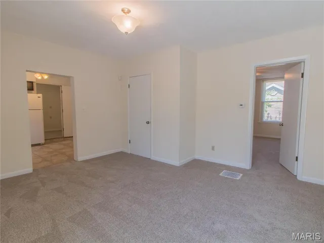 $1,800 | 7410 Hoover Avenue, St. Louis, MO 63117