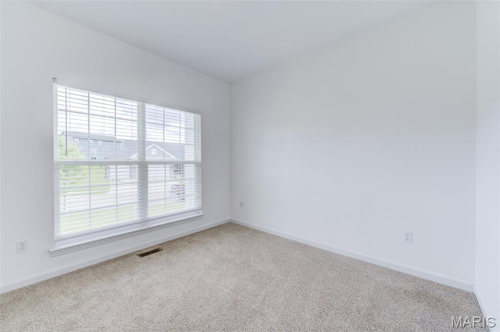 180 Windfall Way Eureka, MO 63025 - Photo 6 of 75