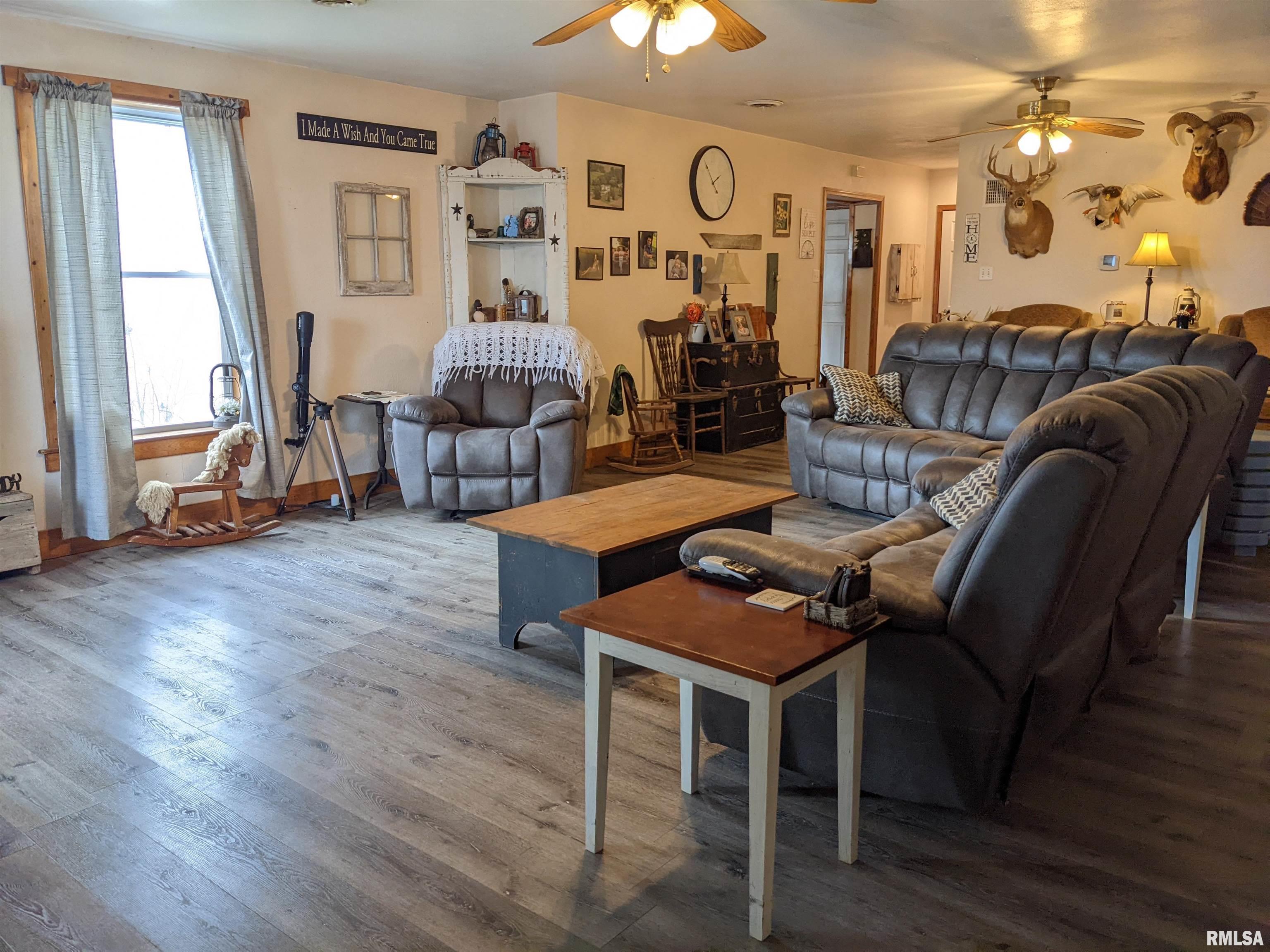 14 Meininger Road Vergennes, IL 62994 - Photo 2 of 20