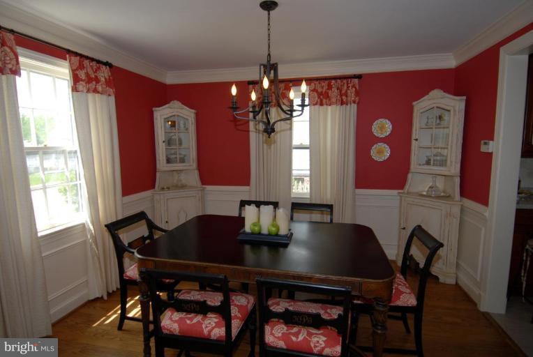 5001 34th Road North Arlington, VA 22207 - Photo 6 of 30 Dining Room features Extensive Moldings!
