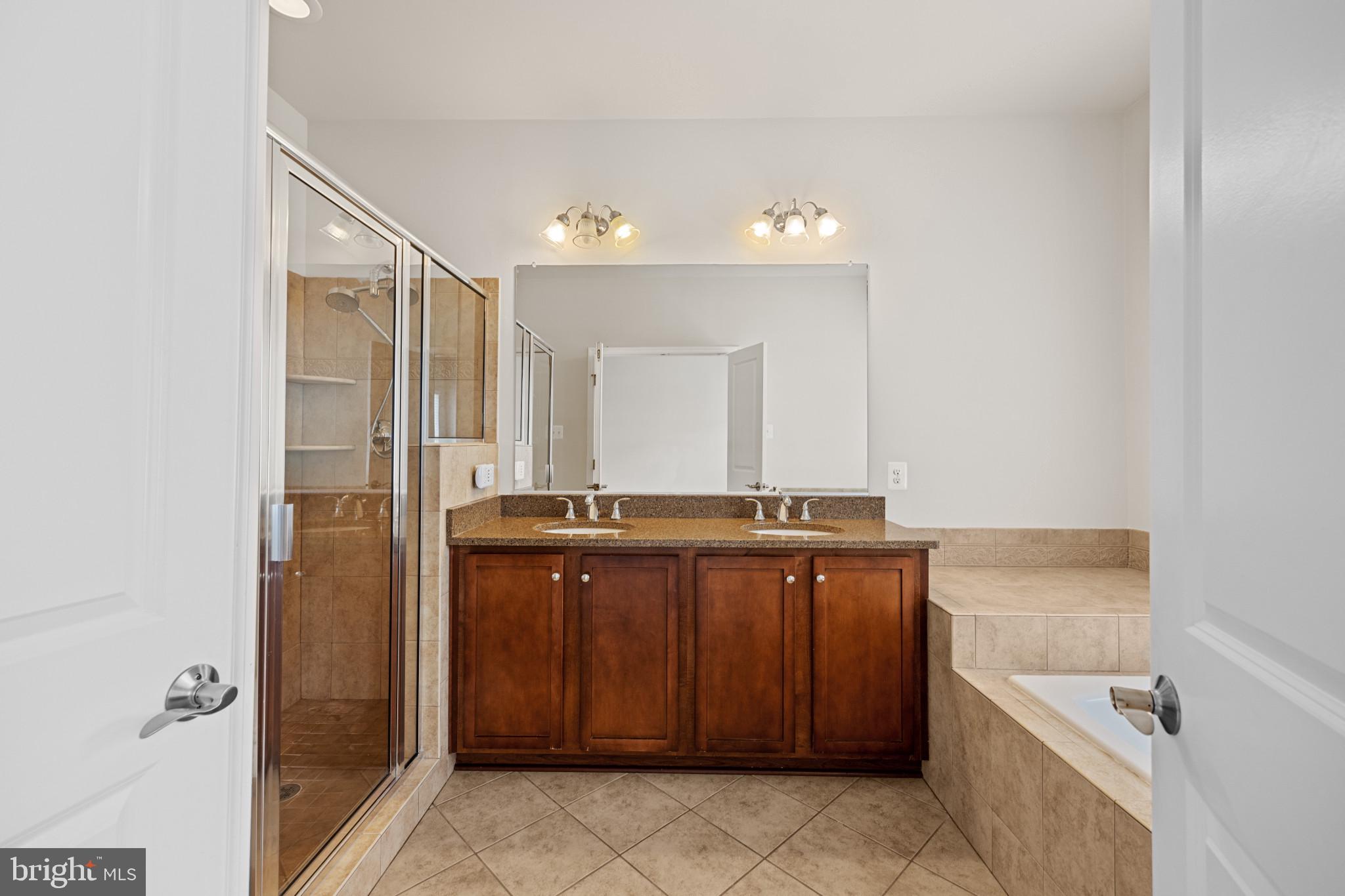 6126 Edward Hill Road Ellicott City, MD 21043 - Photo 27 of 64 Primary Bathroom w/Dual Vanity, Granite