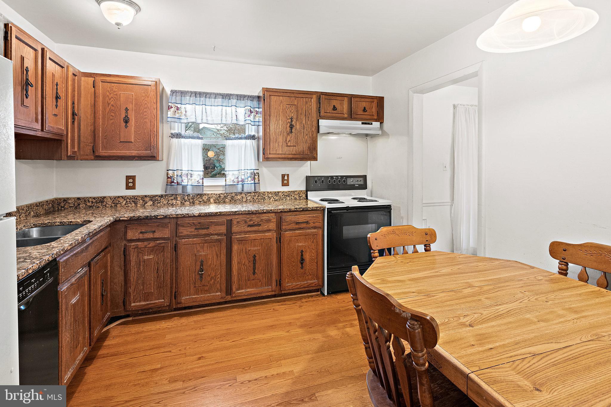 13489 Keytone Road Woodbridge, VA 22193 - Photo 8 of 29 Gallery Image 8