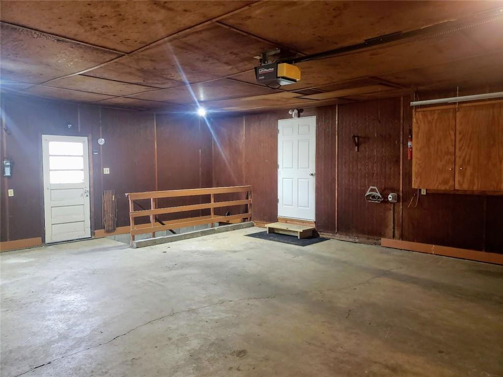 161 North Benbrook Road Butler, PA 16001 - Photo 23 of 25 an empty room with windows