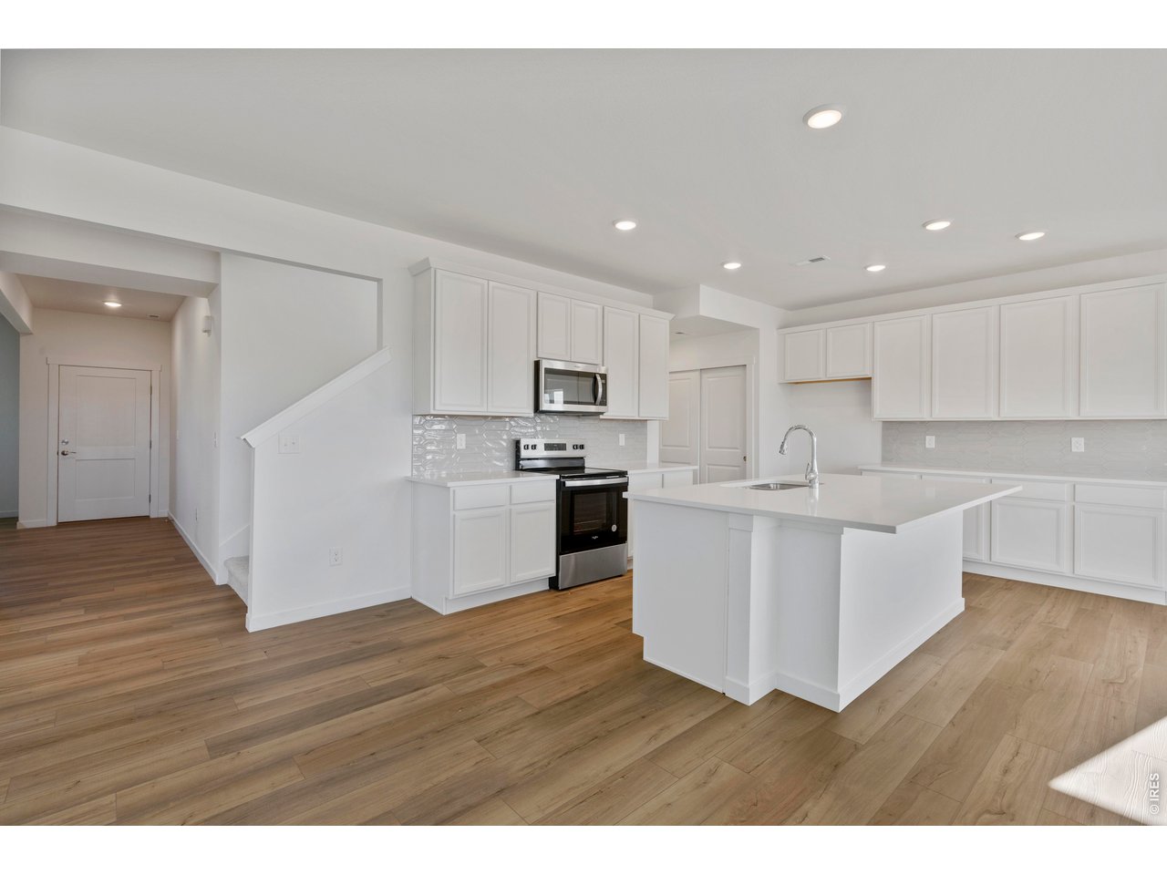 665 Muturu Road Johnstown, CO 80534 - Photo 8 of 29