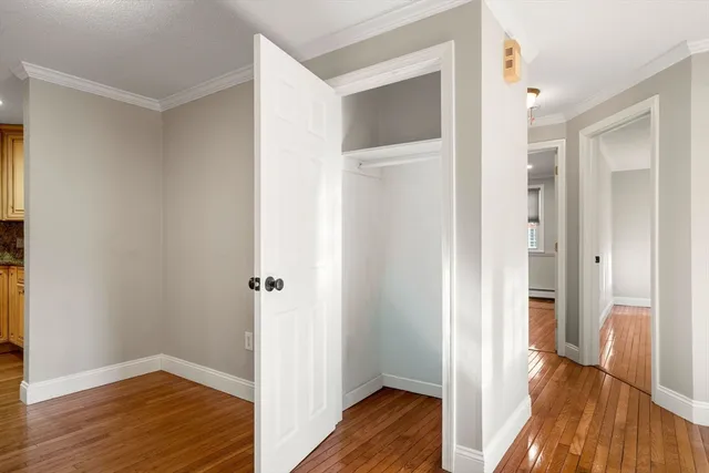 $2,400 | 305 Pine Street, Unit 8, Lowell, MA 01851