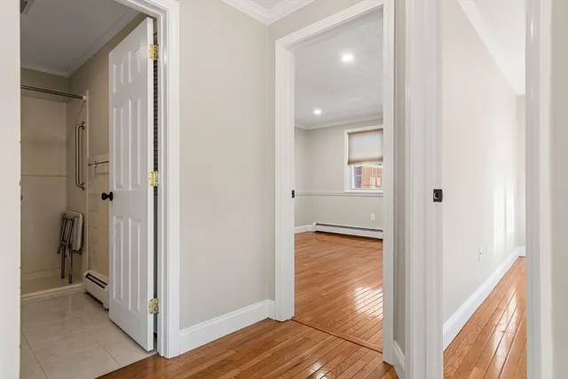 $2,400 | 305 Pine Street, Unit 8, Lowell, MA 01851