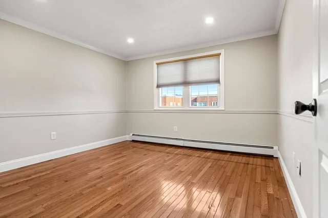 $2,400 | 305 Pine Street, Unit 8, Lowell, MA 01851