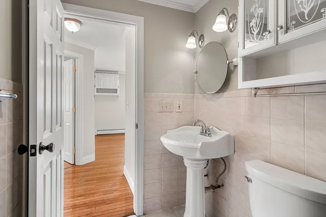 $2,400 | 305 Pine Street, Unit 8, Lowell, MA 01851