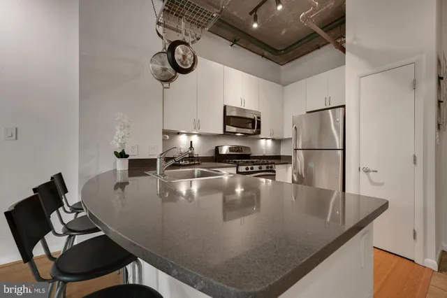 $2,850 | 1300 N Street Northwest, Unit 218, Washington, DC 20005