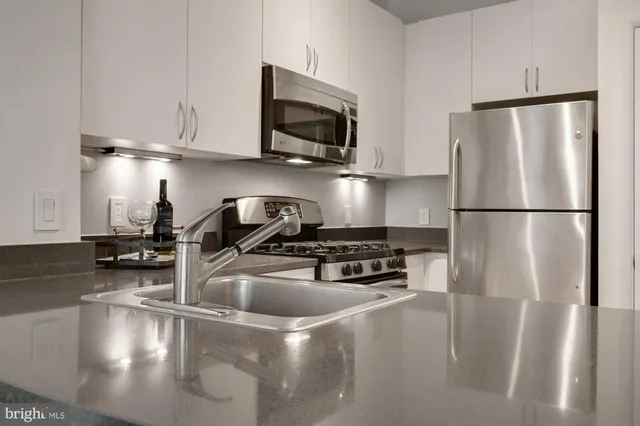 $2,850 | 1300 N Street Northwest, Unit 218, Washington, DC 20005