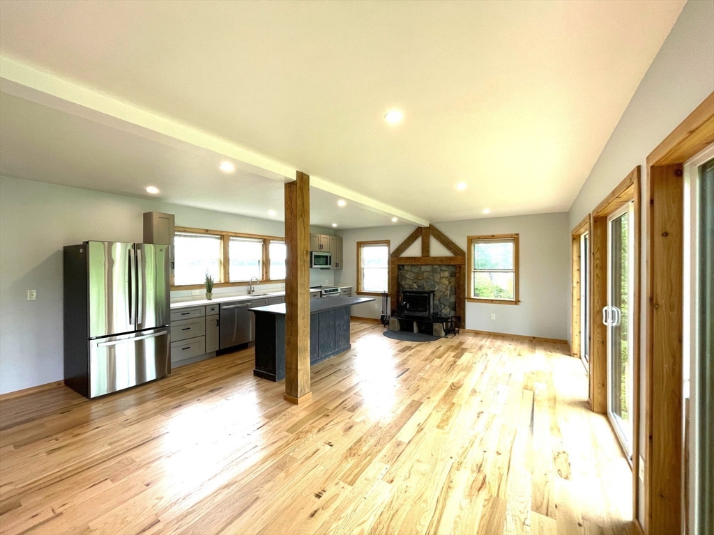 178 Shore Road East Brookfield, MA 01515 - Photo 5 of 24