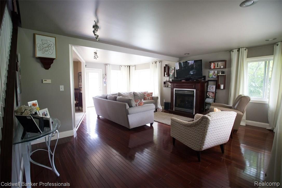 11635 Pardee Road Taylor, MI 48180 - Photo 39 of 81 ML1D0054.jpg