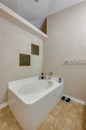 $440,000 | 11 Zircon Court, Palm Coast, FL 32164