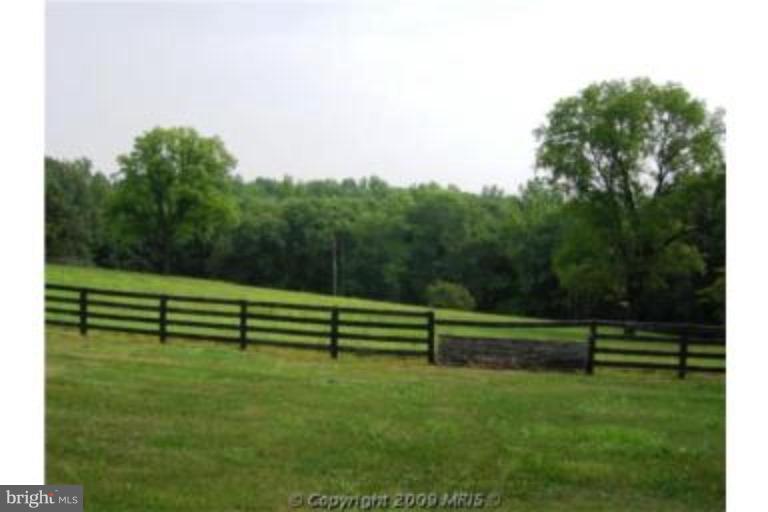 8681 Wales Road Warrenton, VA 20186 - Photo 5 of 9 Pasture