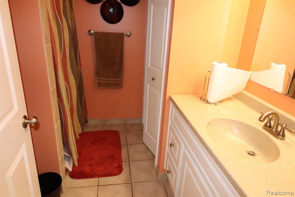 26258 Orchard Lake Road Farmington Hills, MI 48334 - Photo 19 of 22