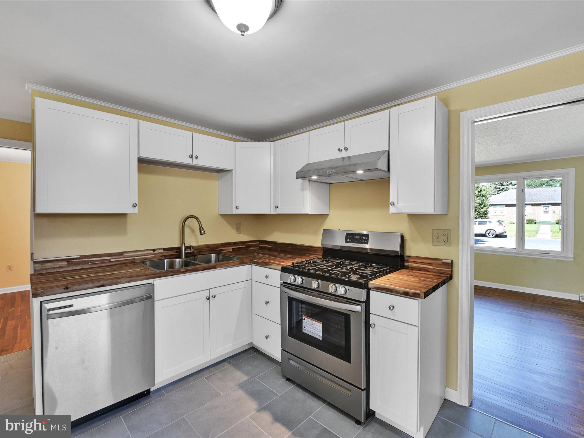 3207 Brookfield Road Harrisburg, PA 17109 - Photo 8 of 28 Gallery Image 8