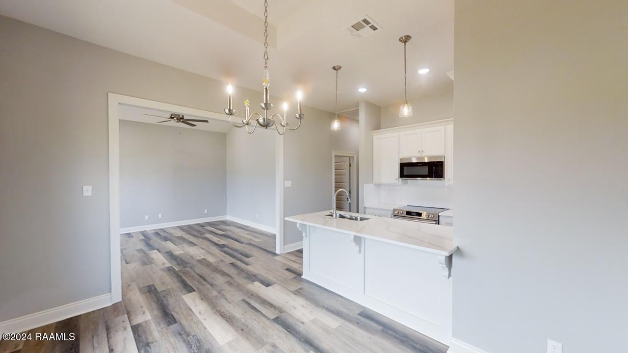 9924 Lou Ella Road Kaplan, LA 70548 - Photo 7 of 33 9924-Lou-Ella-11062024_072216