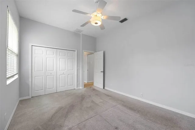 a view of yard with green space