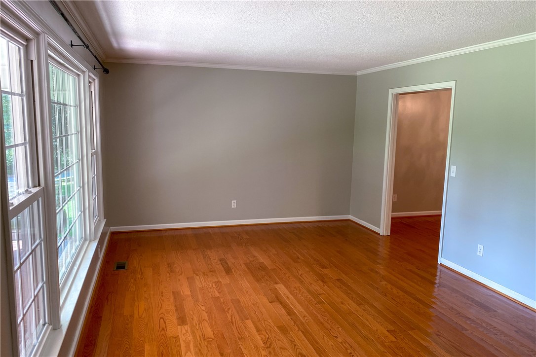 127 Ashley Road Clemson, SC 29631 - Photo 8 of 30 Gallery Image 8