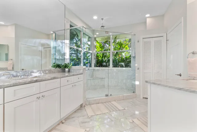 a view of walk in closet