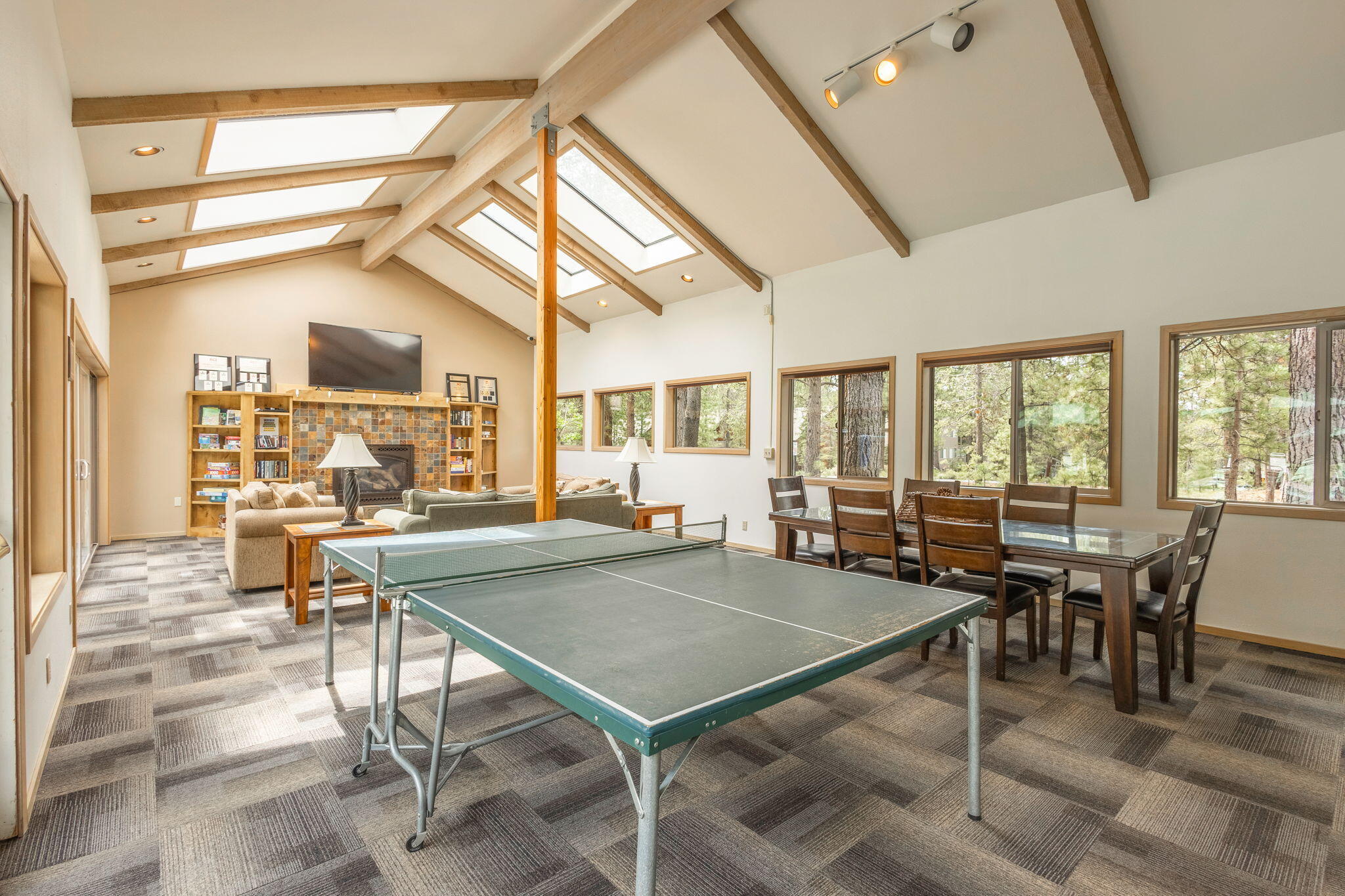 57317 Beaver Ridge Loop, Unit 3 Sunriver, OR 97707 - Photo 15 of 30 Clubhouse
