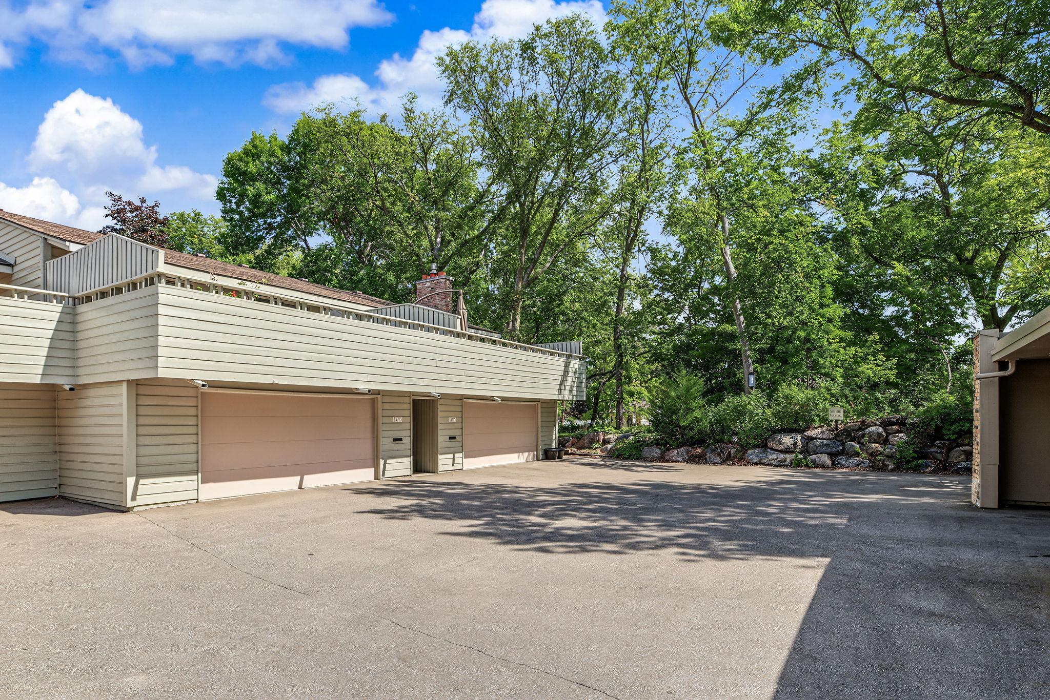 10275 Scarborough Road Bloomington, MN 55437 - Photo 35 of 38 Gallery Image 35