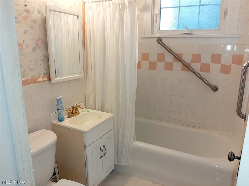 3840 Northampton Road Cleveland Heights, OH 44121 - Photo 11 of 27