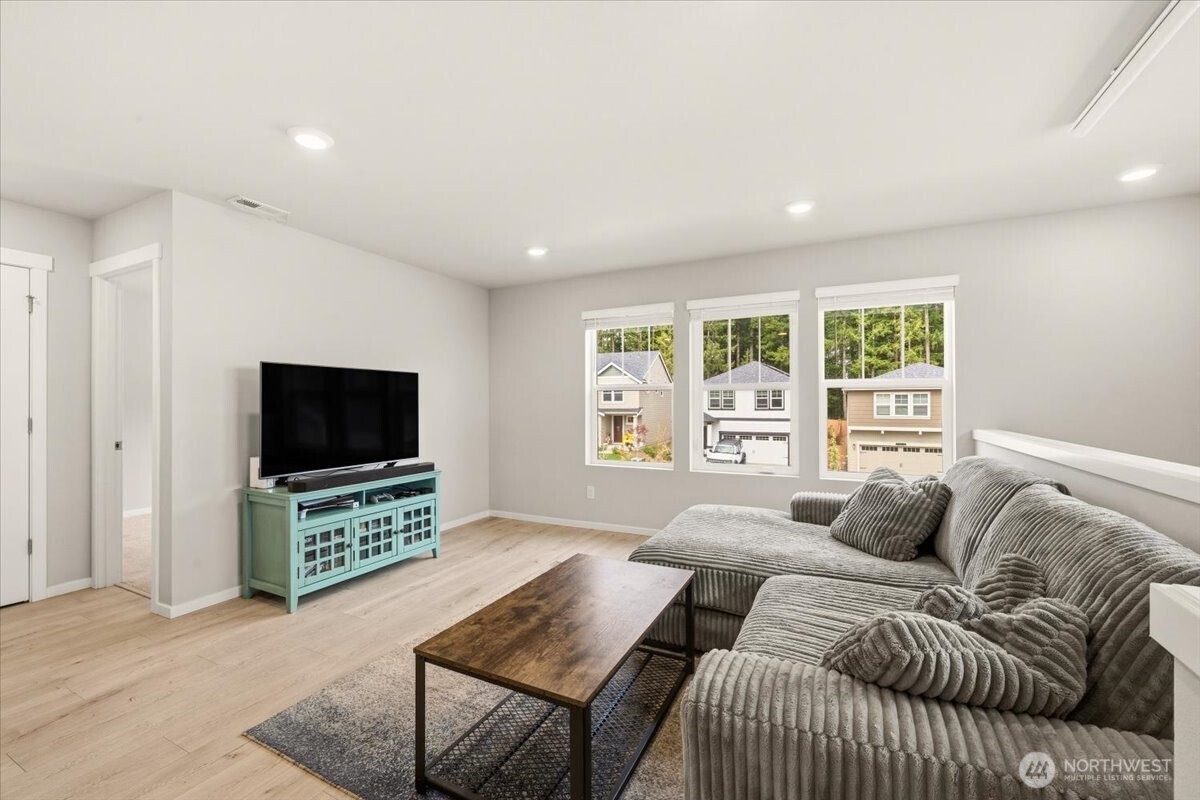 1106 Southwest Pendleton Way Port Orchard, WA 98367 - Photo 17 of 40