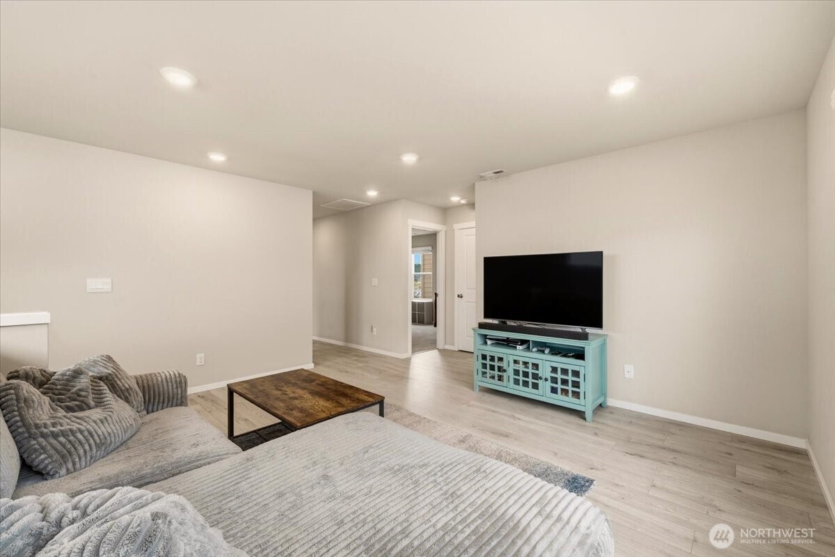 1106 Southwest Pendleton Way Port Orchard, WA 98367 - Photo 18 of 40