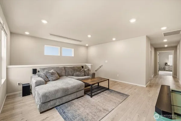 $609,900 | 1106 Southwest Pendleton Way, Port Orchard, WA 98367