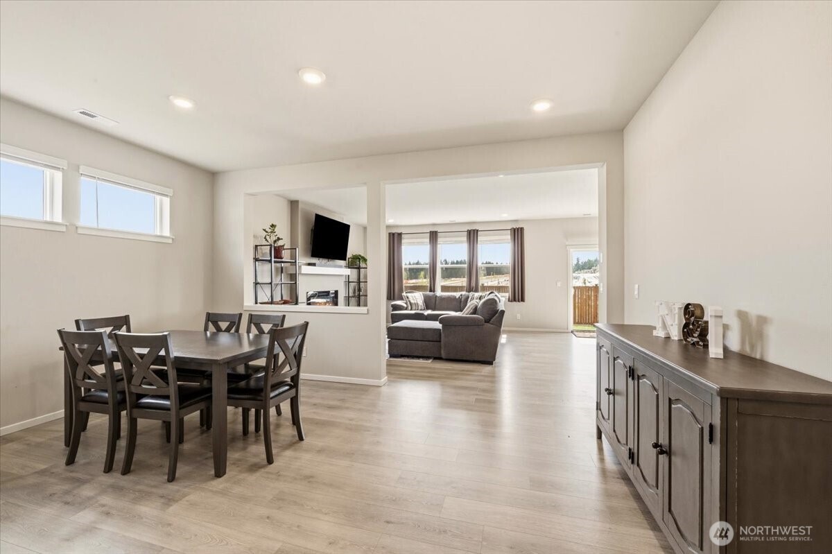 1106 Southwest Pendleton Way Port Orchard, WA 98367 - Photo 4 of 40